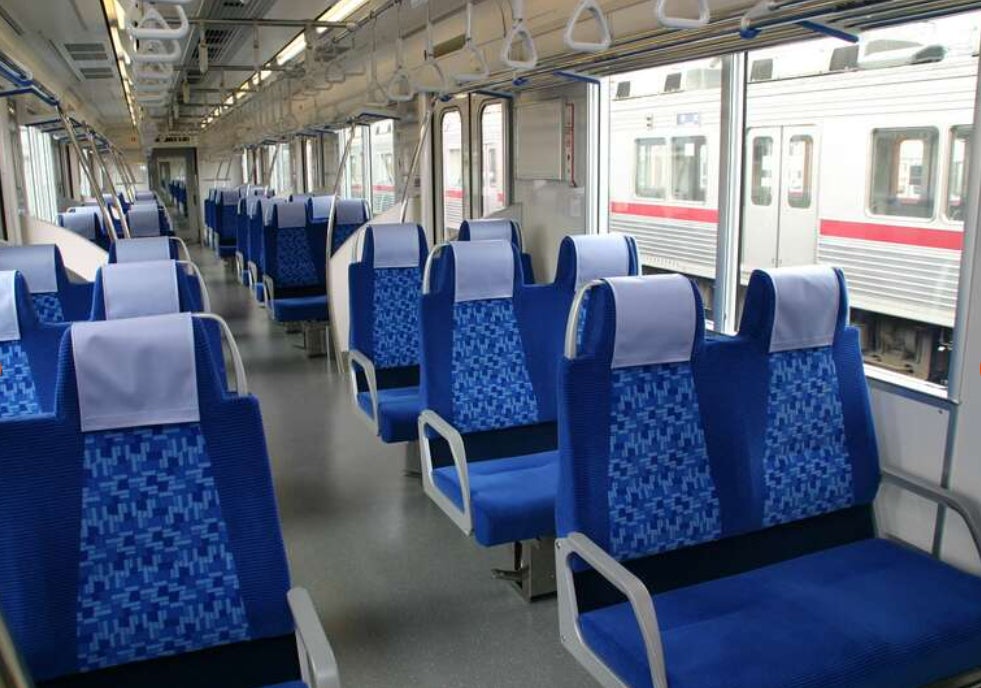 東武鉄道TJライナーの車内