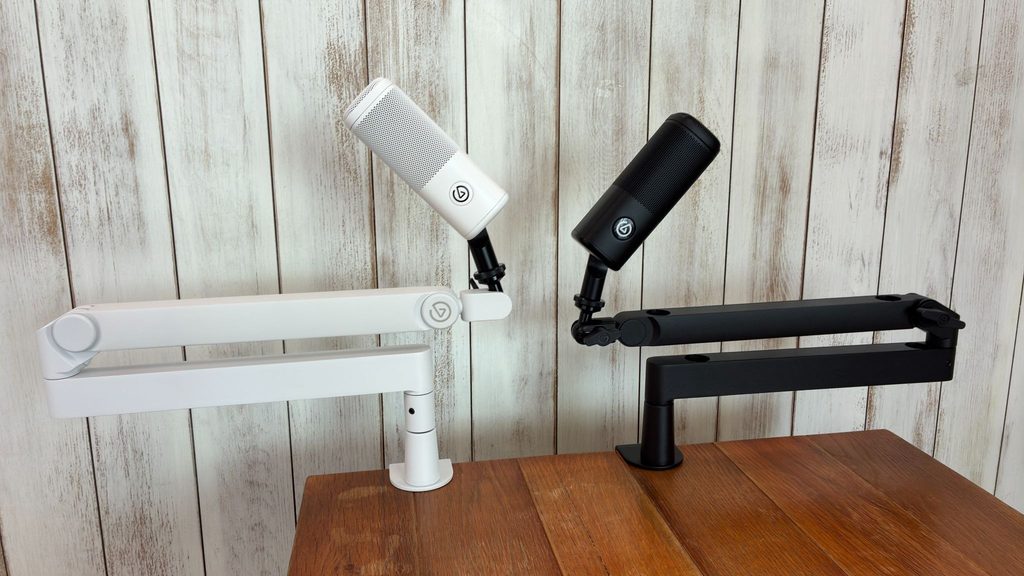 Wave Mic Arm ProとWave Mic Arm LPにWave DXを取り付け、低い位置からマイクを支えている状態